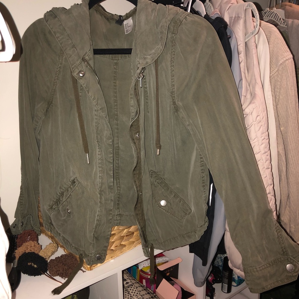 H&M ZIP Up